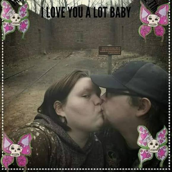 Meet your Posher, Cassandra - Picture 1 of 1